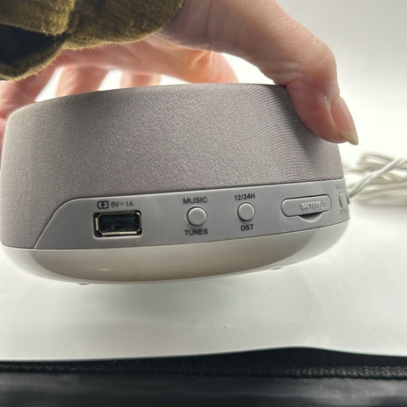 Phillips Sound Machine Alarm Clock - Picture 5 of 6